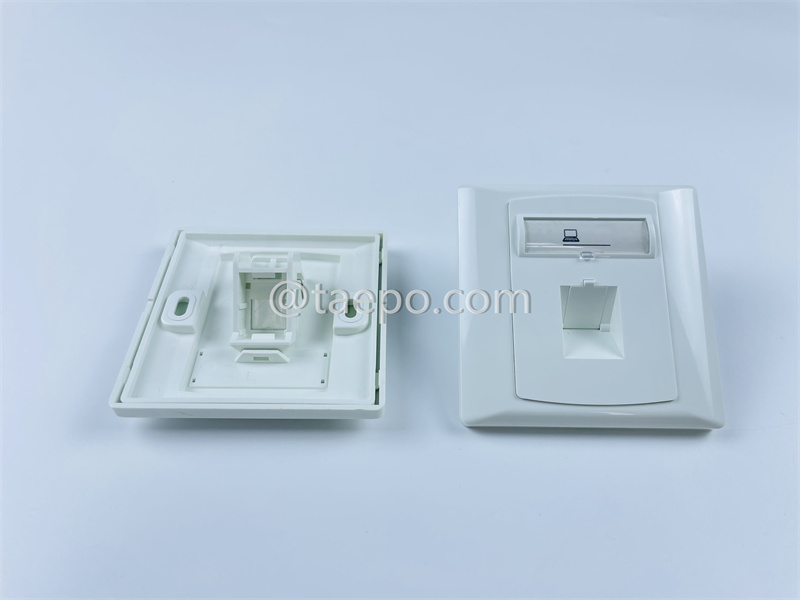 1-портовая накладка, 86x86 мм, немецкий стиль