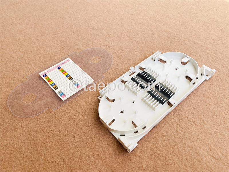 Кассета для сращивания волокон, 24 волокна, 22511717 мм